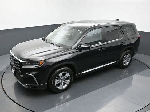 Used 2025 Honda Pilot EX-L image 15