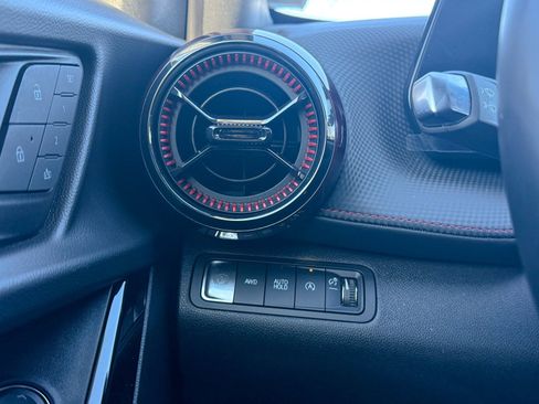 Certified 2025 Chevrolet Equinox RS w/ Safety and Technology Package image 39