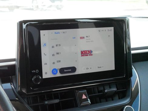 Certified 2025 Toyota Corolla LE FWD image 22