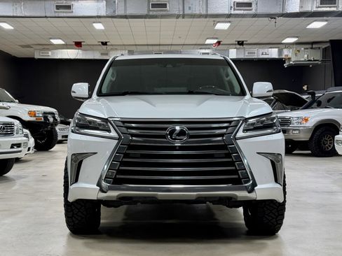 Used 2016 Lexus LX 570 4WD w/ Luxury Package image 8