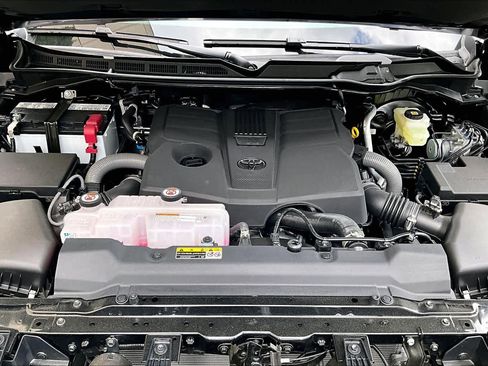 New 2026 Toyota Tundra SR5 AWD/4WD image 16