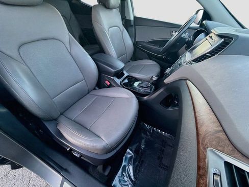 Used 2018 Hyundai Santa Fe Sport w/ 2.4L Tech Package 04 FWD image 15