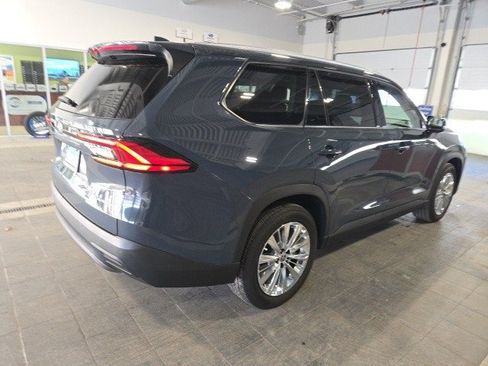 Used 2024 Toyota Grand Highlander Platinum image 22