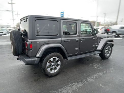 Used 2022 Jeep Wrangler Unlimited Sahara w/ Cold Weather Group image 8