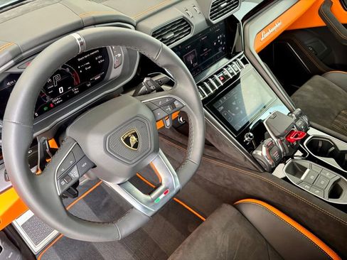 Used 2024 Lamborghini Urus S AWD/4WD image 15