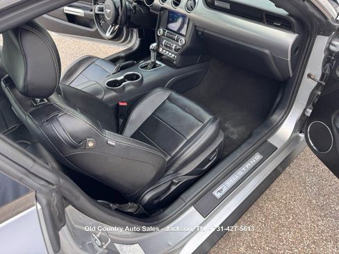 Used 2021 Ford Mustang Premium RWD image 15