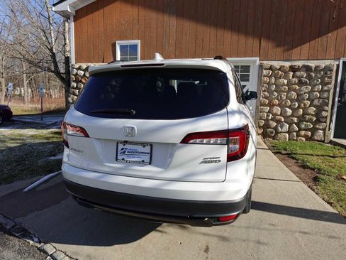 Certified 2022 Honda Pilot Sport image 7