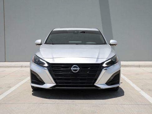 Used 2023 Nissan Altima 2.5 SL FWD image 3