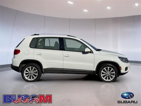 Used 2017 Volkswagen Tiguan Limited w/ Premium Package image 3