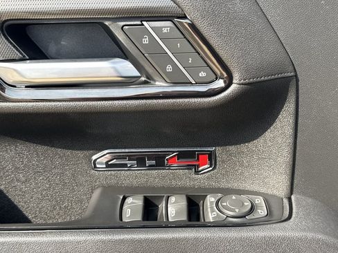 Used 2025 GMC Sierra 1500 AT4 AWD/4WD image 18