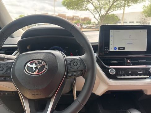 Used 2026 Toyota Corolla Cross LE image 14