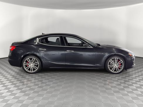 Used 2018 Maserati Ghibli S GranSport image 8