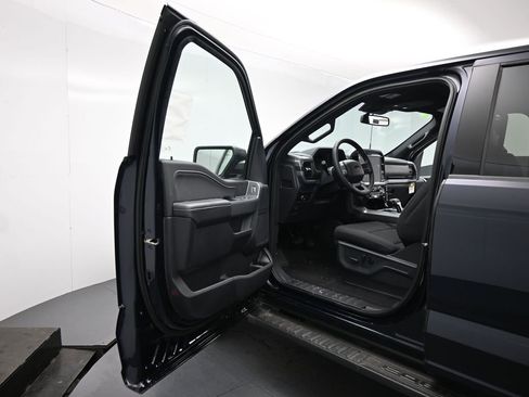 New 2026 Ford F150 XLT w/ Equipment Group 302A MID image 8