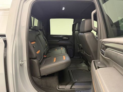 Used 2024 GMC Sierra 3500 AT4 w/ AT4 Preferred Package AWD/4WD image 26