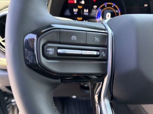 New 2026 Chevrolet Colorado ZR2 w/ Technology Package AWD/4WD image 20