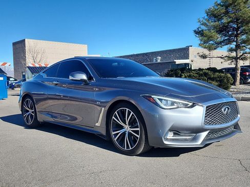 Used 2018 INFINITI Q60 3.0t Luxe image 3
