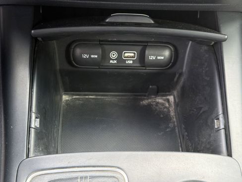Used 2016 Kia Sorento FWD image 6