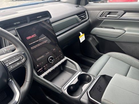 New 2026 GMC Terrain AT4 w/ Convenience Package III image 26