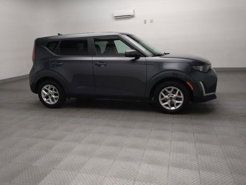 Used 2023 Kia Soul LX w/ Option Group 015 FWD image 11