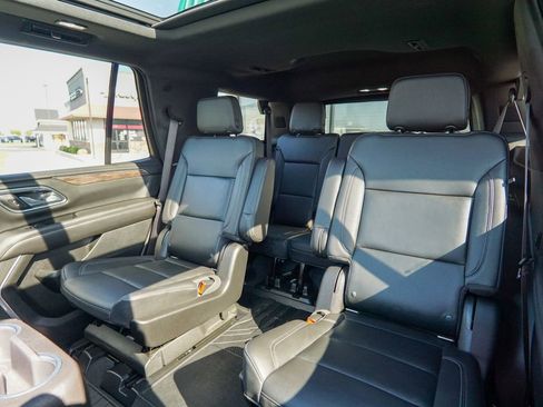 Used 2021 Chevrolet Tahoe Z71 w/ Z71 Signature Package AWD/4WD image 33