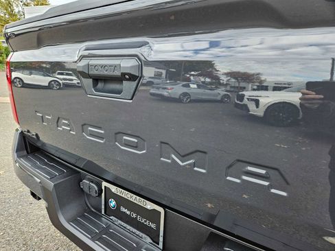 Used 2024 Toyota Tacoma TRD Sport image 17