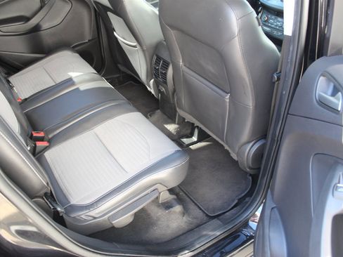 Used 2019 Ford Escape SE image 13