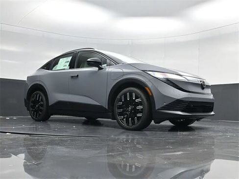 New 2026 Nissan Leaf Platinum+ w/ Floor Mat Package (Platinum+) image 17