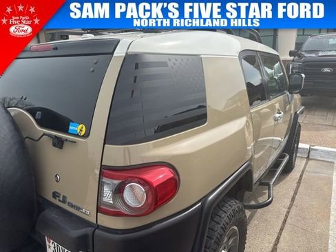 Used 2012 Toyota FJ Cruiser 4WD image 4