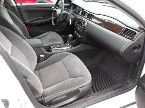 Used 2014 Chevrolet Impala Limited LS image 19