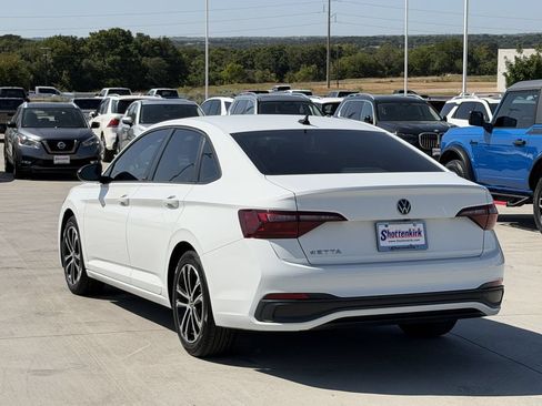 Used 2023 Volkswagen Jetta Sport FWD image 4