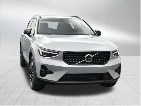 New 2026 Volvo XC40 B5 Ultra AWD/4WD image 7