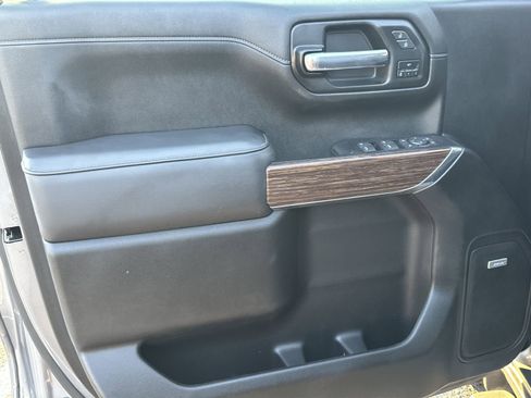 Used 2021 Chevrolet Silverado 1500 High Country image 14