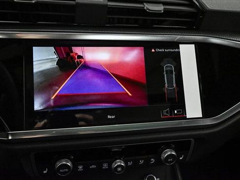 New 2025 Audi Q3 2.0T Premium image 15