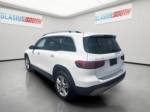 Used 2023 Mercedes-Benz GLB 250 4MATIC w/ Premium Package image 5