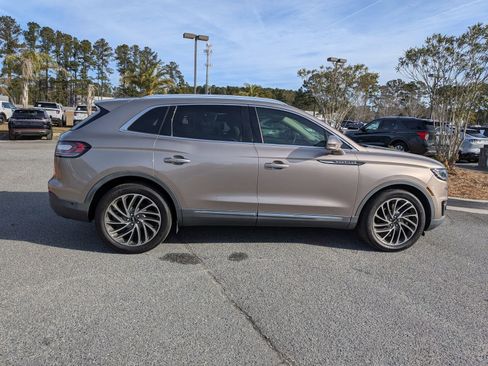 Used 2019 Lincoln Nautilus Reserve image 3