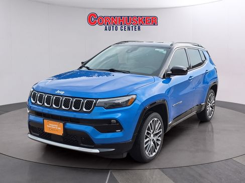 Certified 2023 Jeep Compass Limited w/ Elite Group AWD/4WD image 4