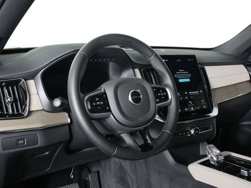 Certified 2026 Volvo XC90 B6 Plus w/ Protection Package Premier AWD/4WD image 14