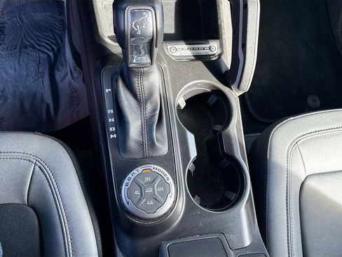 Used 2023 Ford Bronco Outer Banks AWD/4WD image 17