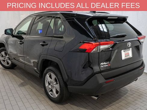 Certified 2025 Toyota RAV4 LE AWD/4WD image 3