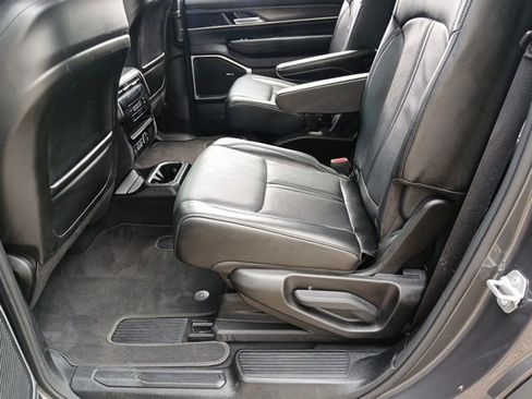 Used 2024 Jeep Wagoneer Series III image 20