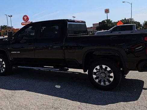 Used 2025 Chevrolet Silverado 2500 Custom w/ Custom Convenience Package AWD/4WD image 5