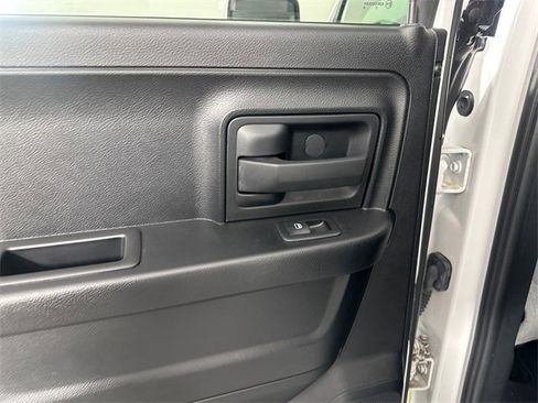 Used 2015 RAM 1500 Express image 11