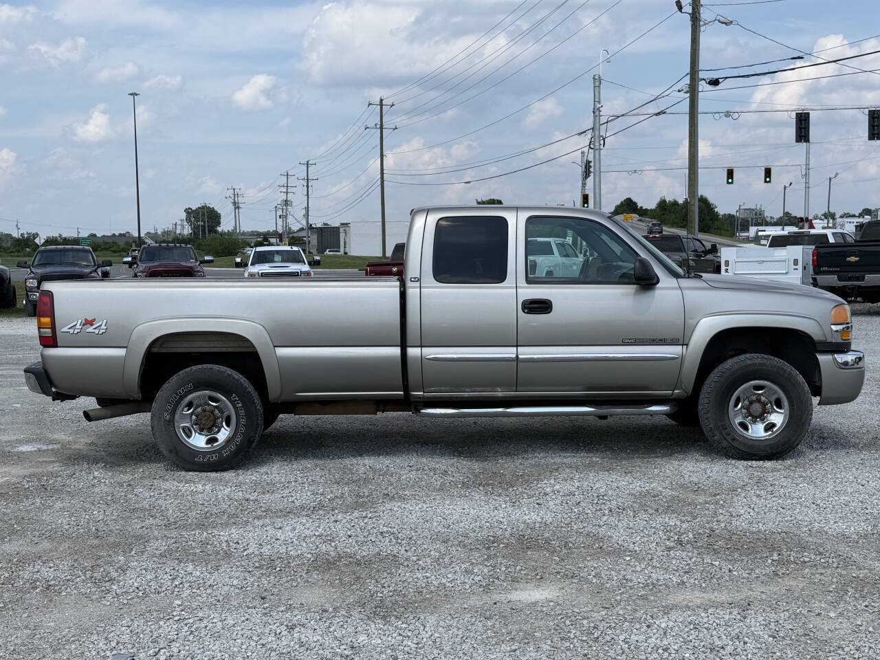 Used 2003 GMC Sierra 2500 SLT w/ SLT Preferred Equipment Group AWD/4WD image 6