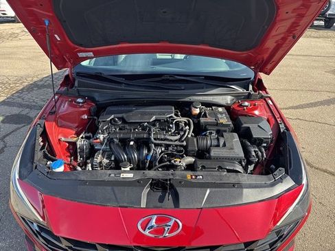 Used 2023 Hyundai Elantra Limited w/ Cargo Package FWD image 12