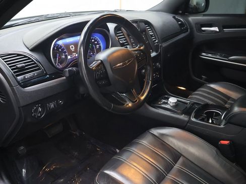 Used 2022 Chrysler 300 S RWD image 18