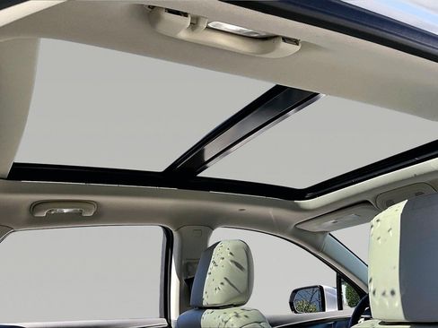 Used 2024 Cadillac XT5 Premium Luxury image 16