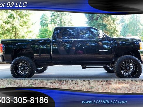 Used 2013 Chevrolet Silverado 2500 LT w/ Interior Plus Package AWD/4WD image 9