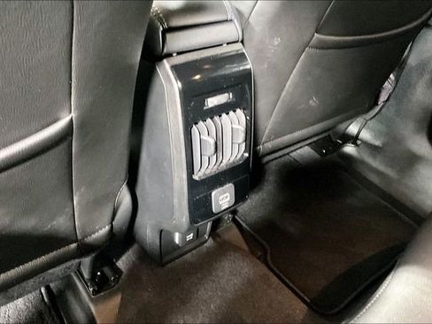 Used 2024 Jeep Compass Latitude image 11