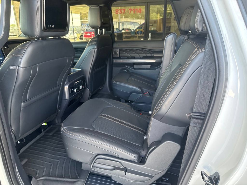 Used 2023 Ford Expedition Max Platinum AWD/4WD image 17