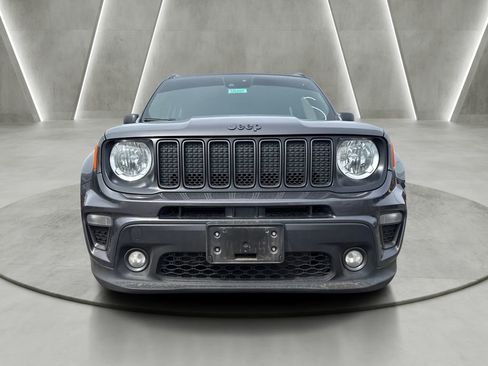 Used 2021 Jeep Renegade Latitude FWD image 2